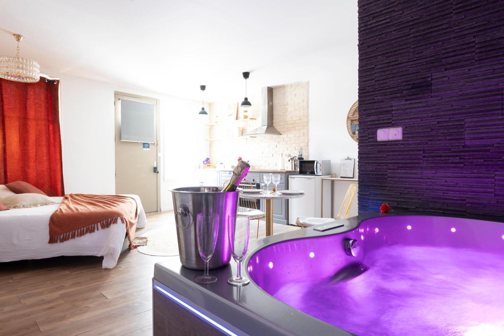 Loft Romantique - Spa Privatif - Spa Noctambulles Hyères Zewnętrze zdjęcie