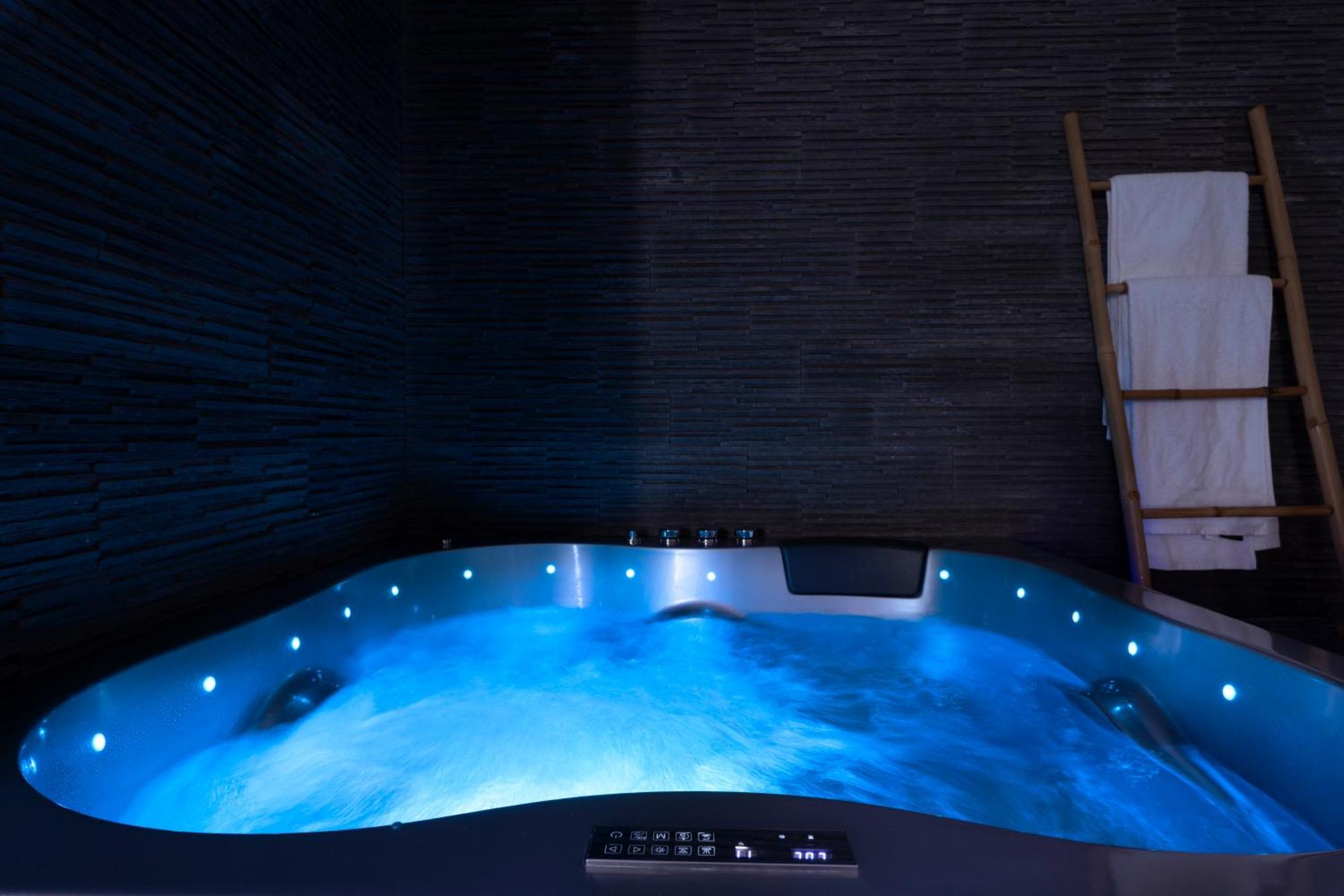Loft Romantique - Spa Privatif - Spa Noctambulles Hyères Zewnętrze zdjęcie