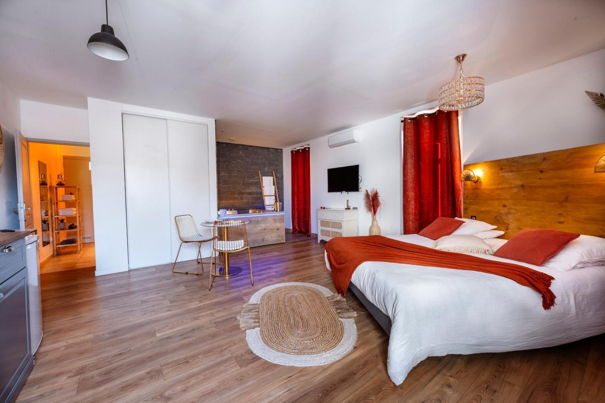 Loft Romantique - Spa Privatif - Spa Noctambulles Hyères Zewnętrze zdjęcie